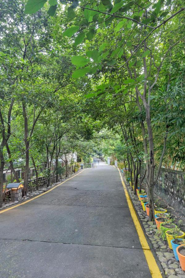 Club Mahindra Corbett Hotel Dhikuli Exterior photo