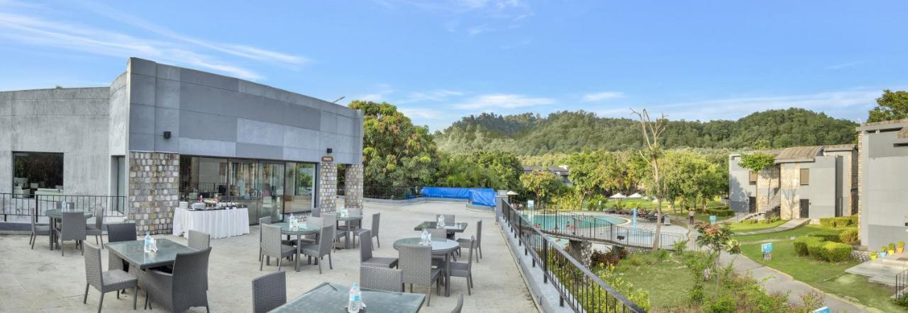 Club Mahindra Corbett Hotel Dhikuli Exterior photo