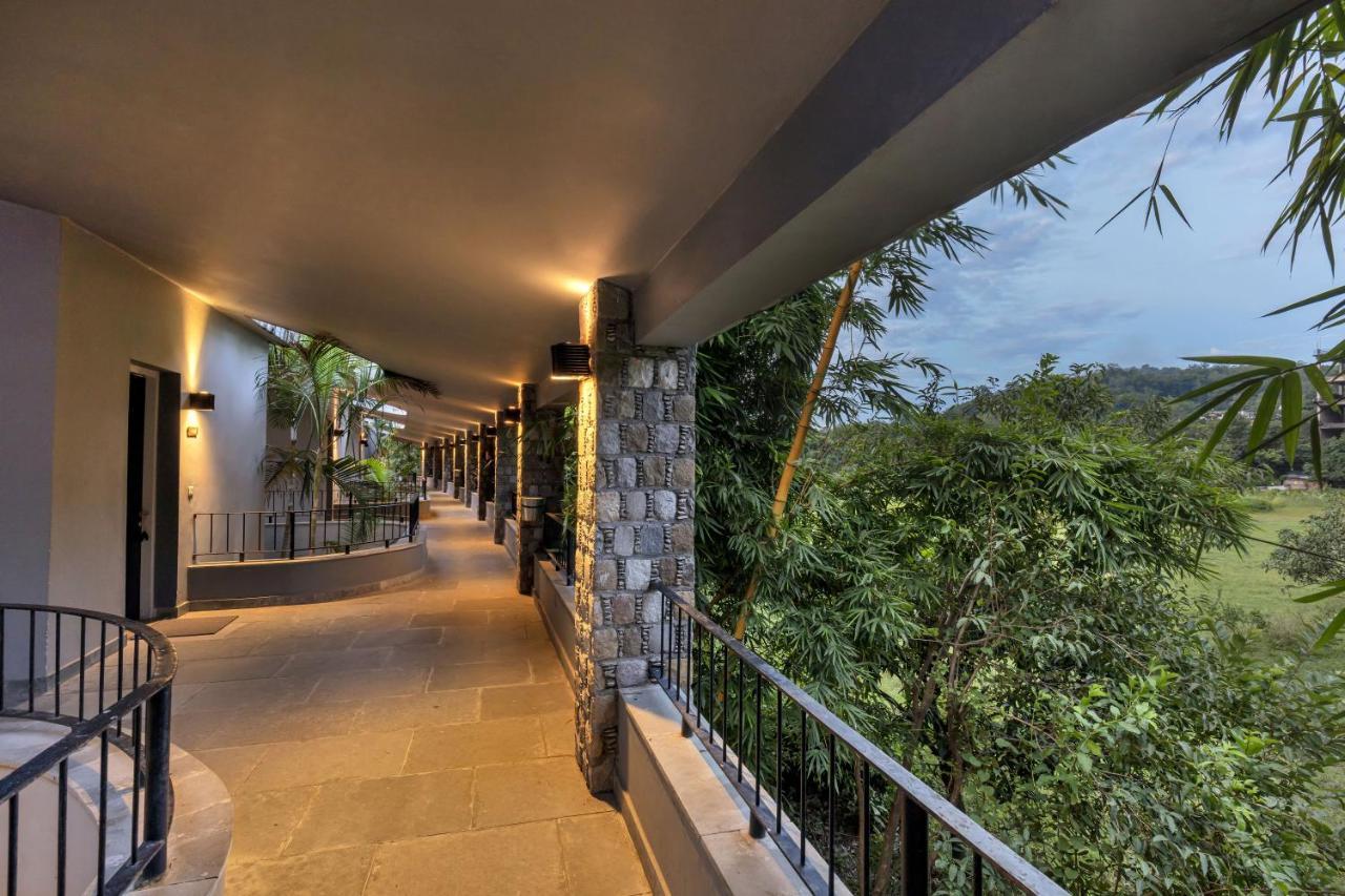 Club Mahindra Corbett Hotel Dhikuli Exterior photo