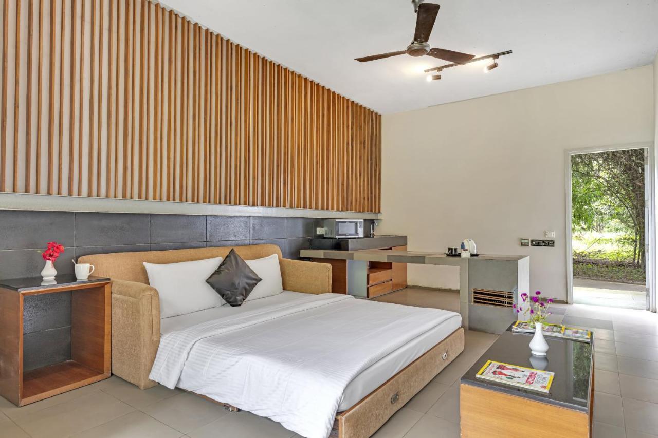 Club Mahindra Corbett Hotel Dhikuli Exterior photo
